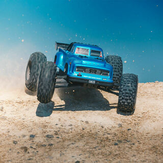 Notorious 6s BLX 1/8 4wd Stunt Truck RTR 60+ MPH Blue